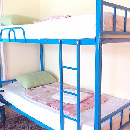 Canal Hostel Şǝki Екстериор снимка
