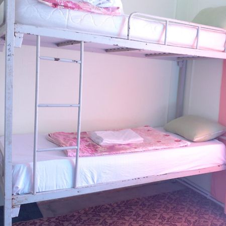Canal Hostel Şǝki Екстериор снимка