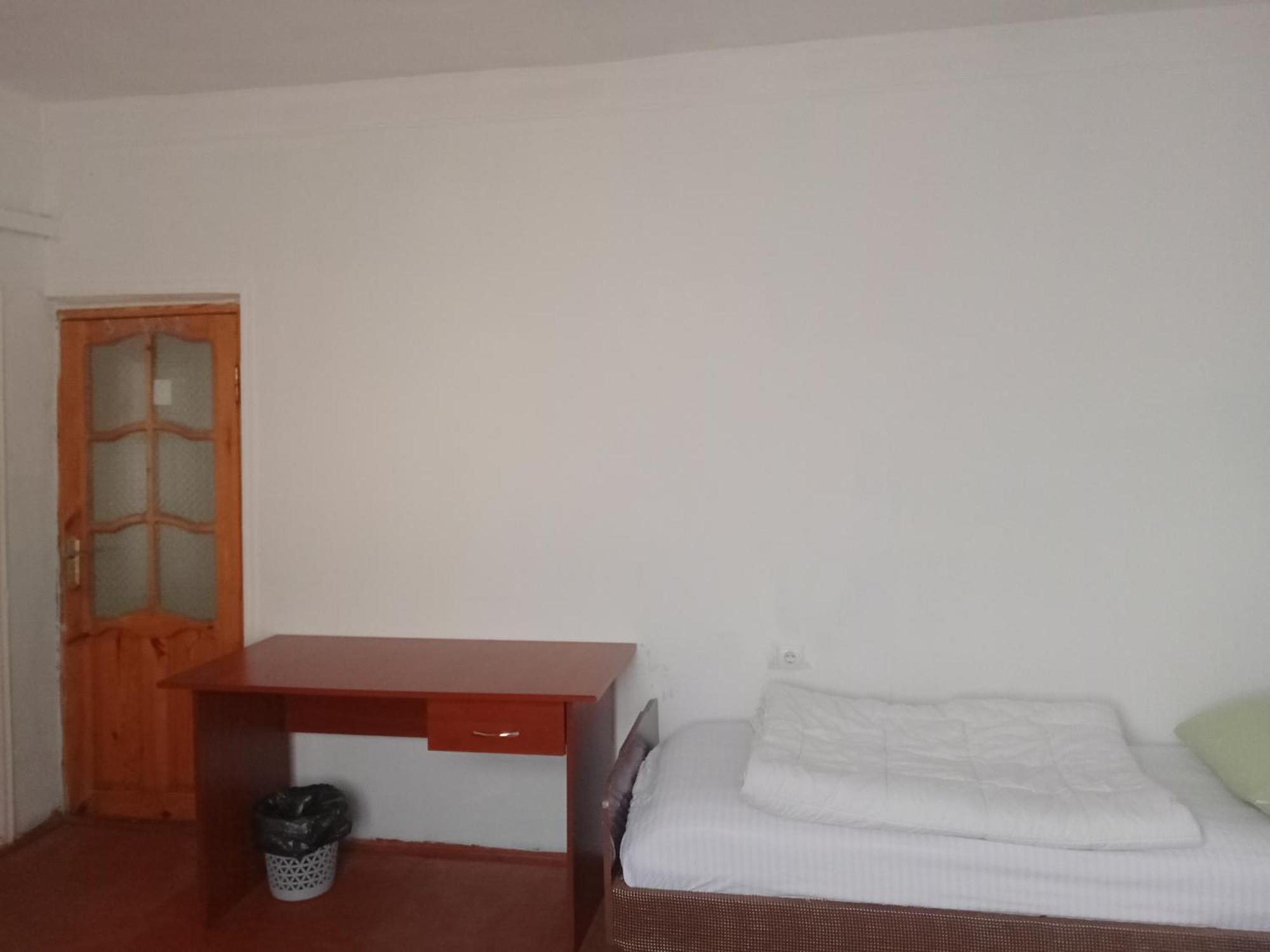 Canal Hostel Şǝki Екстериор снимка