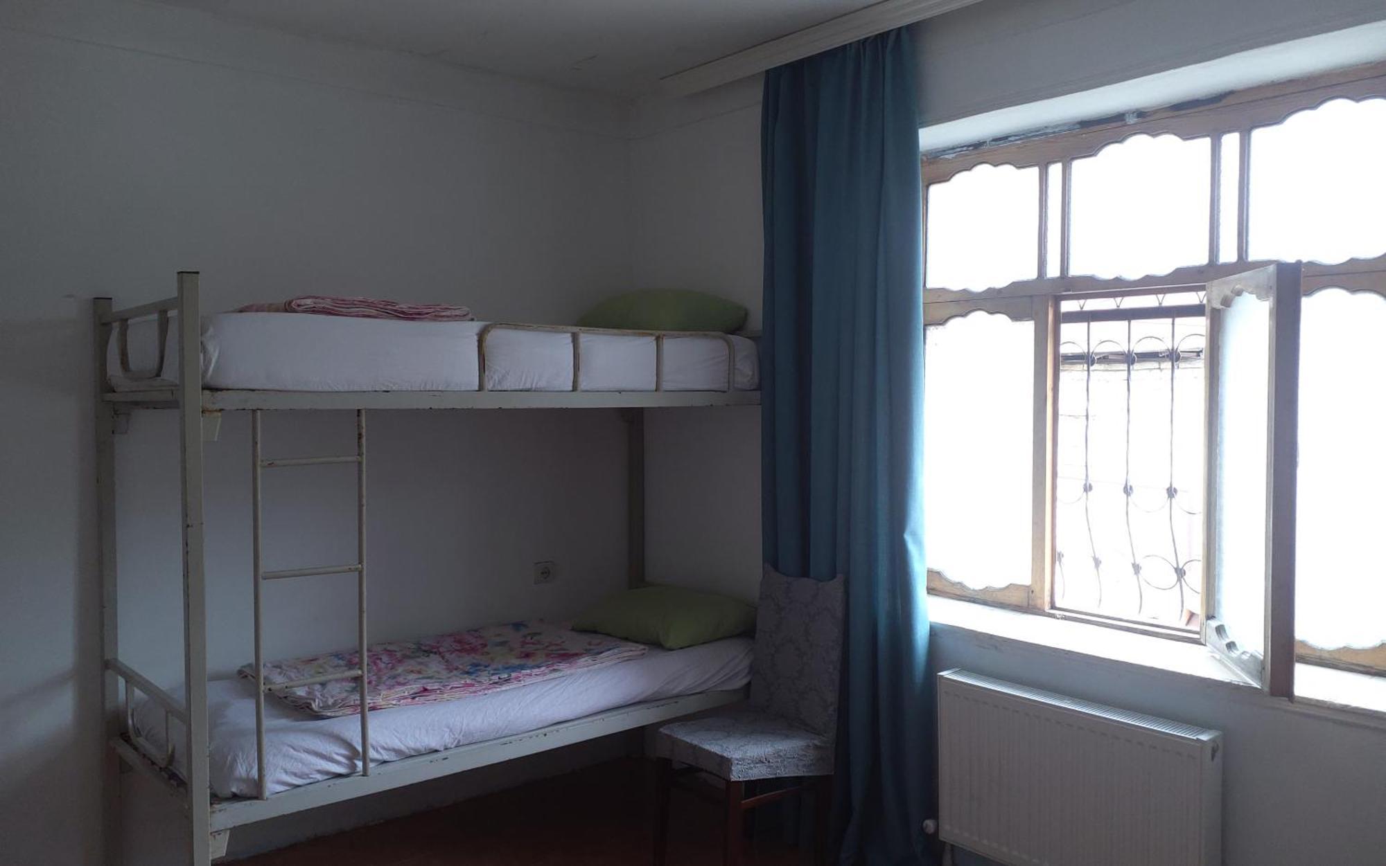 Canal Hostel Şǝki Екстериор снимка