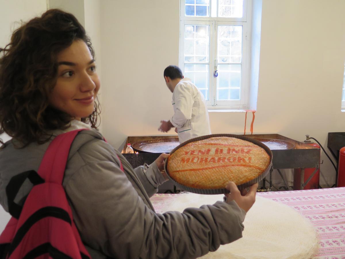Canal Hostel Şǝki Екстериор снимка