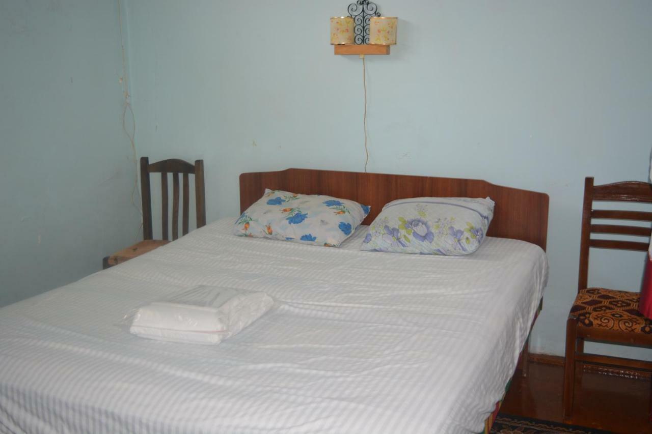 Canal Hostel Şǝki Екстериор снимка