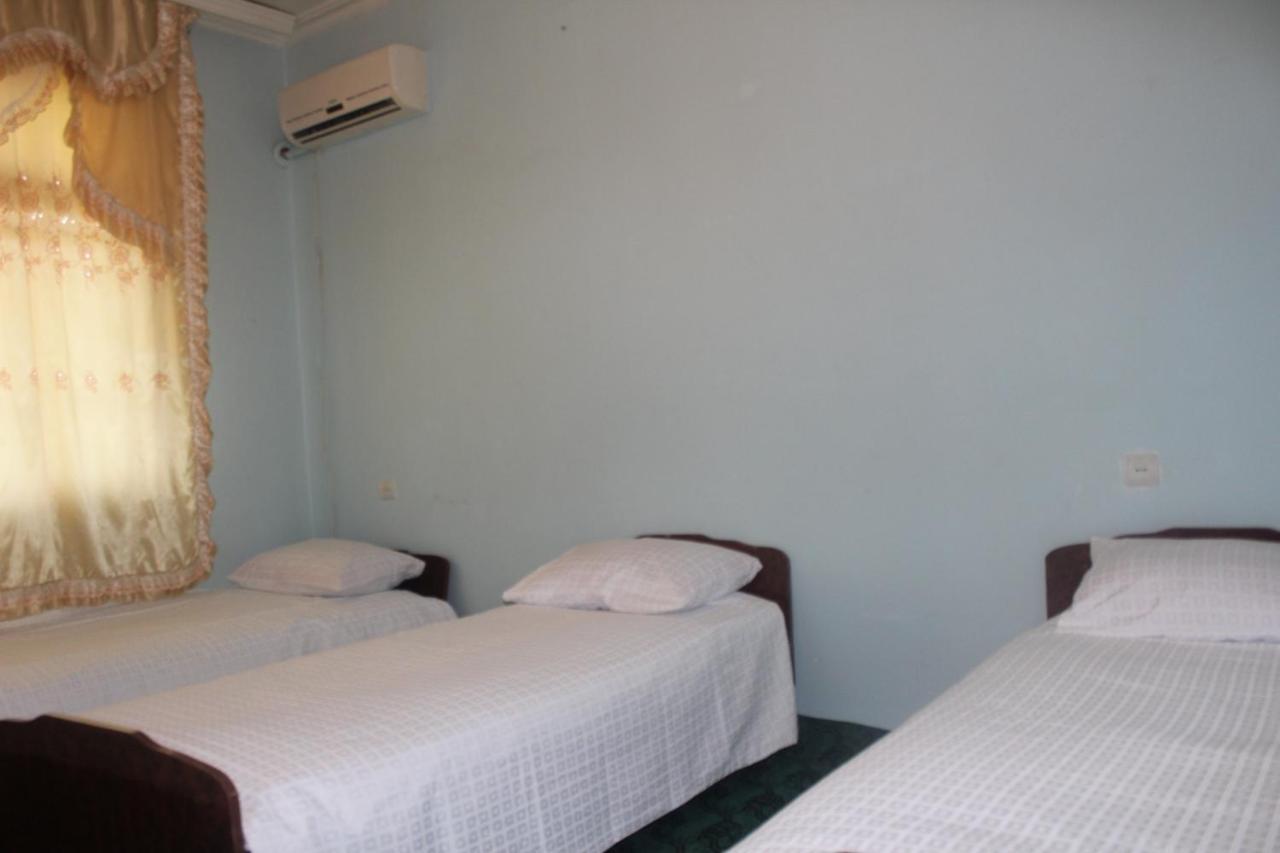 Canal Hostel Şǝki Екстериор снимка